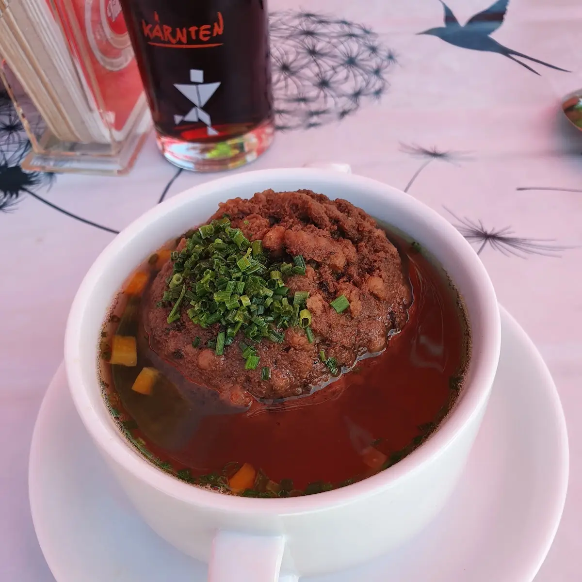 Leberknödelsuppe