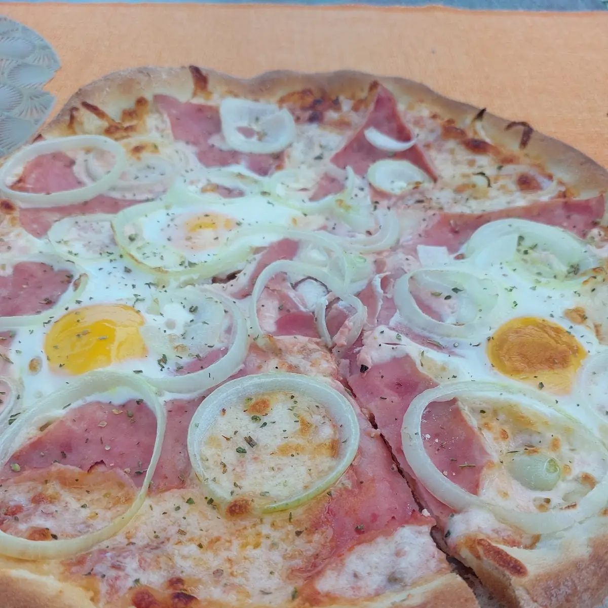 Pizza Mit Spiegelei