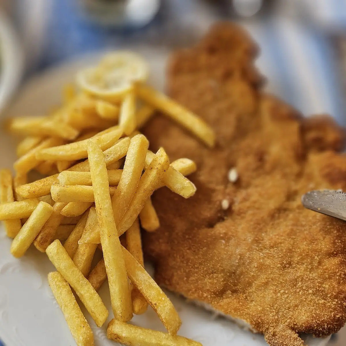 Schnitzel Mit Pommes
