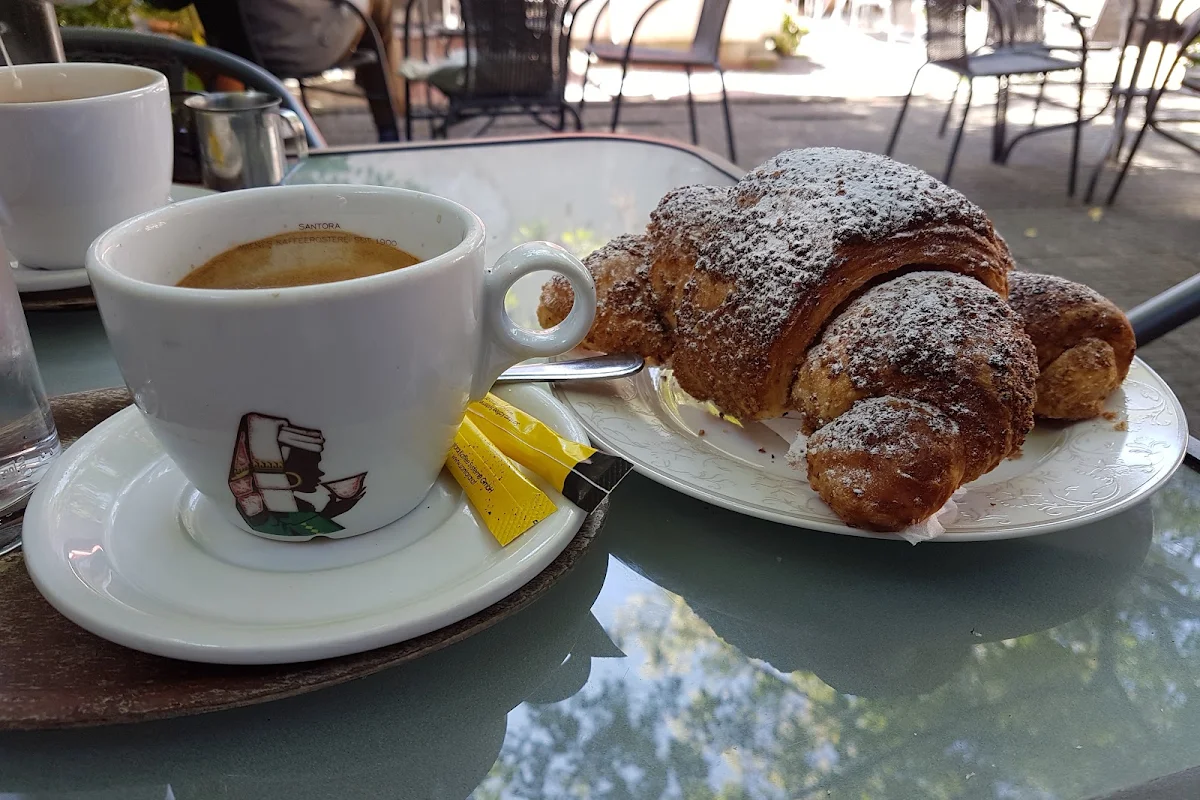 Kaffee Und Zauner Kipferl