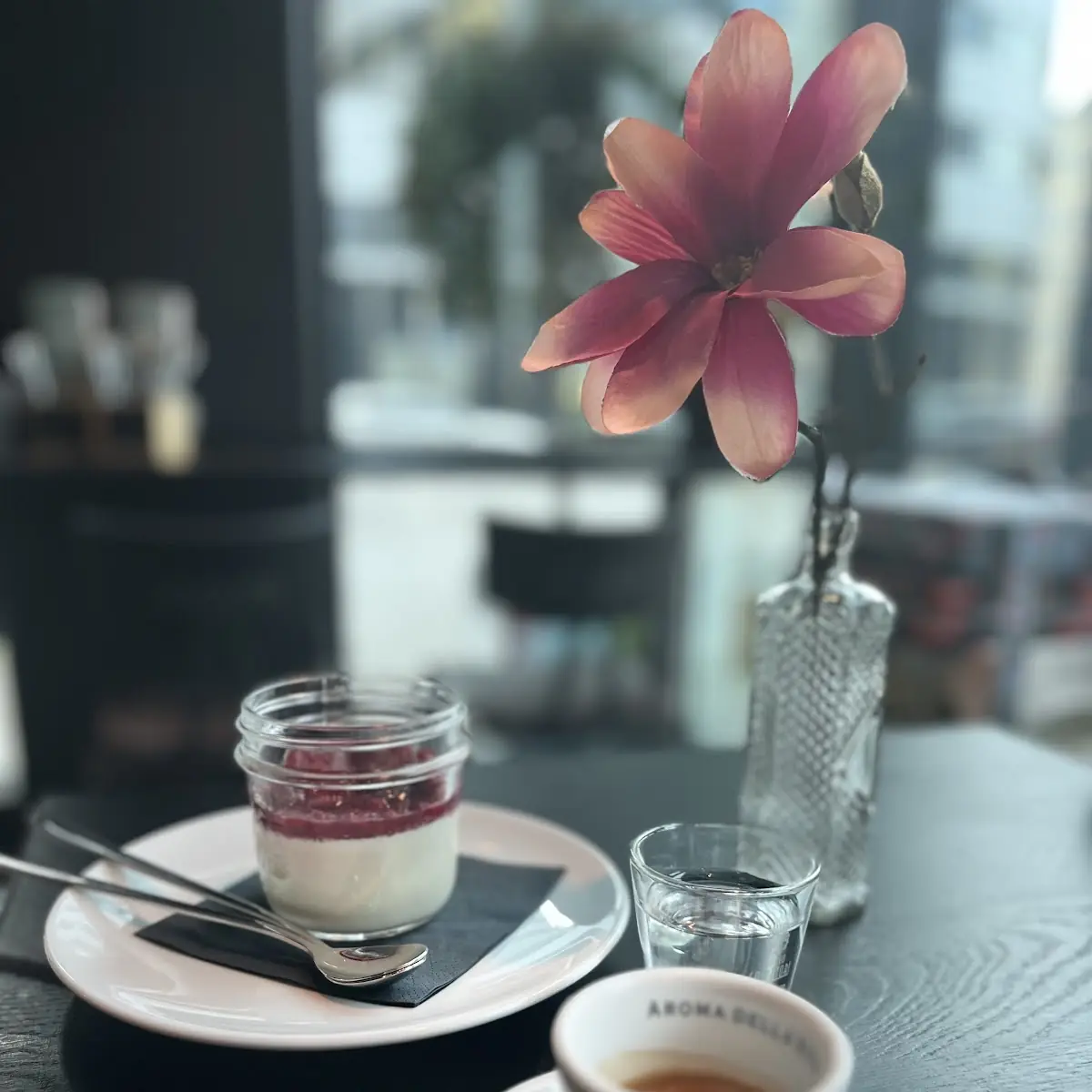 Panna Cotta Mit Beeren Und Ristretto