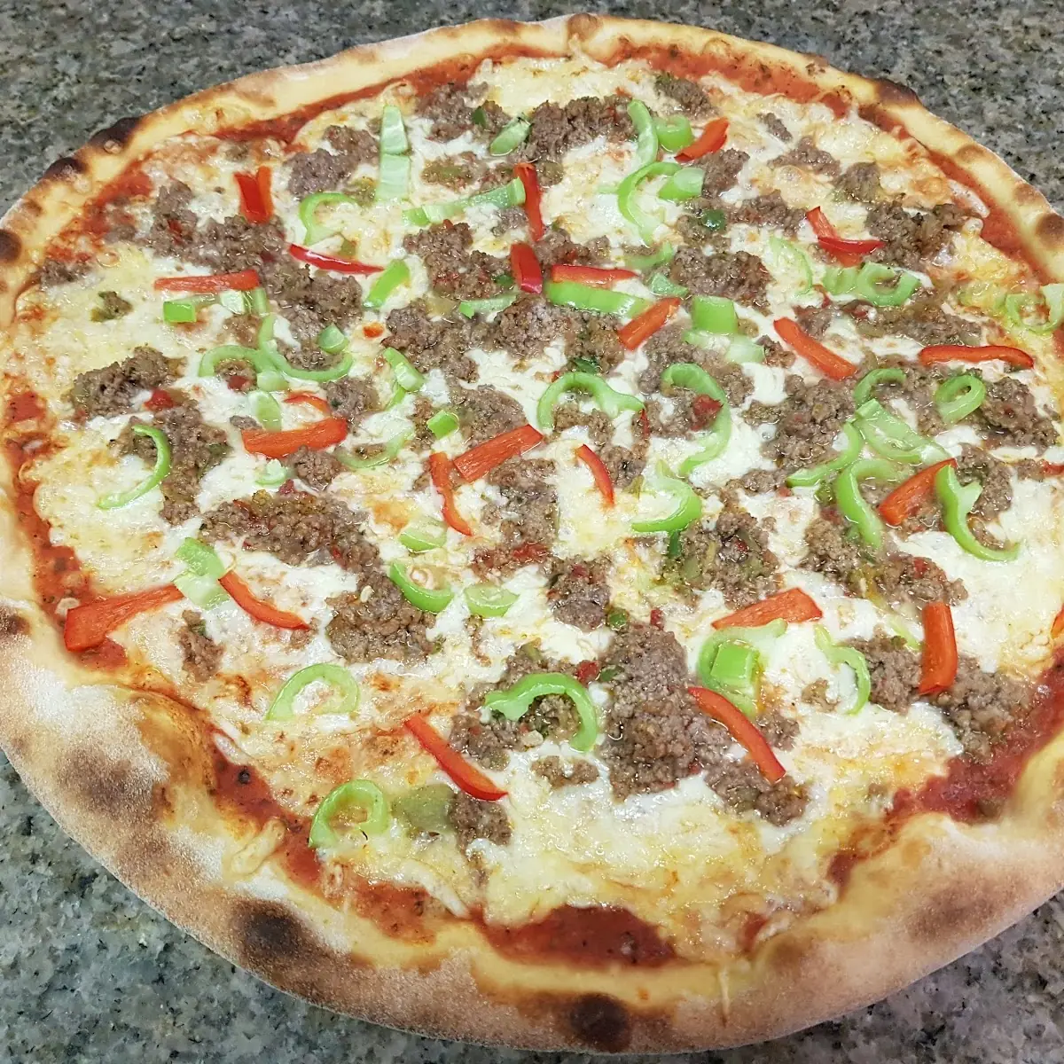 Pizza Bolognese