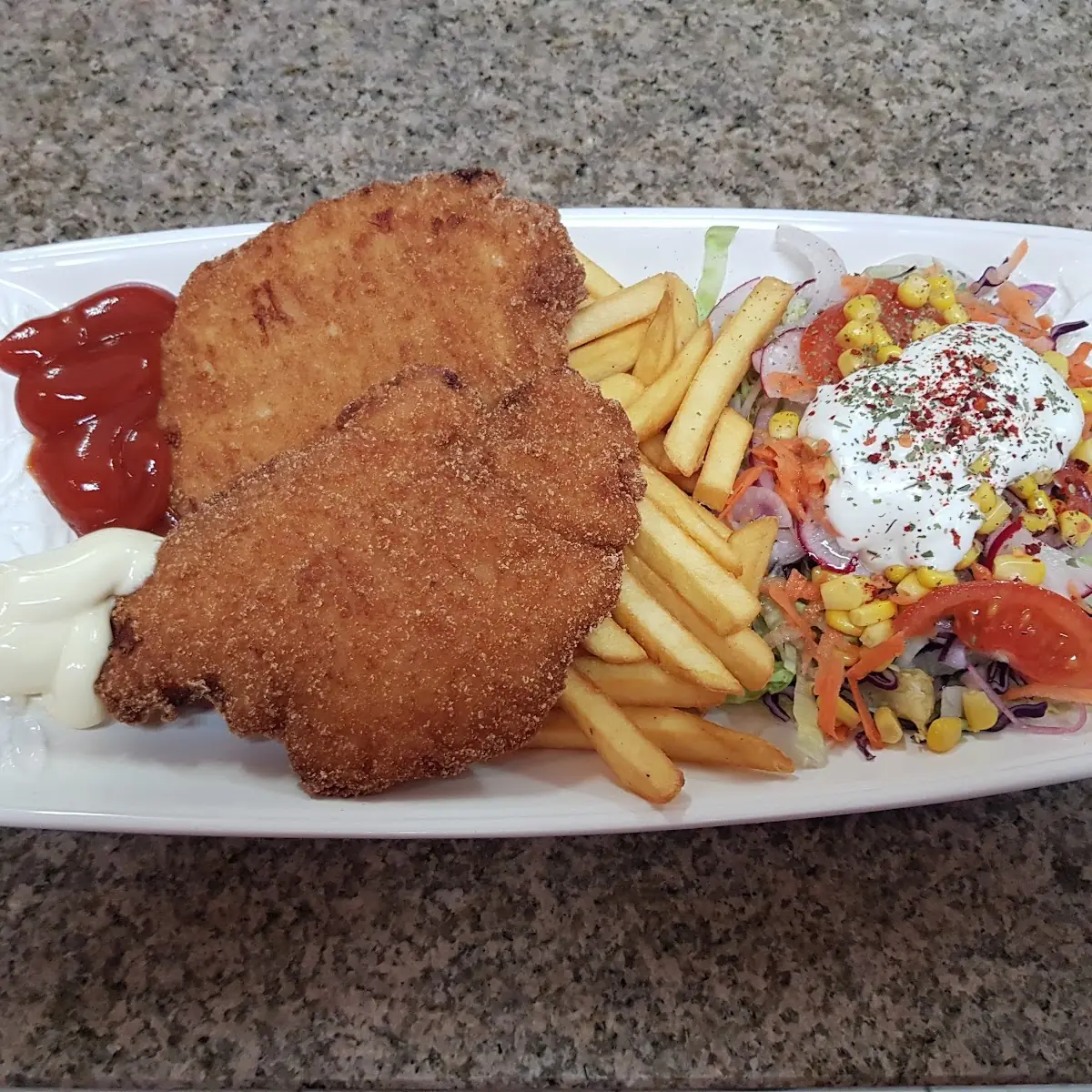Schnitzel Salat