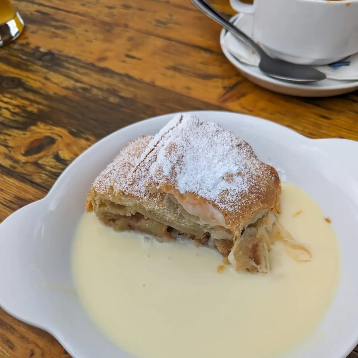 Apfelstrudel Mit Vanillesoße