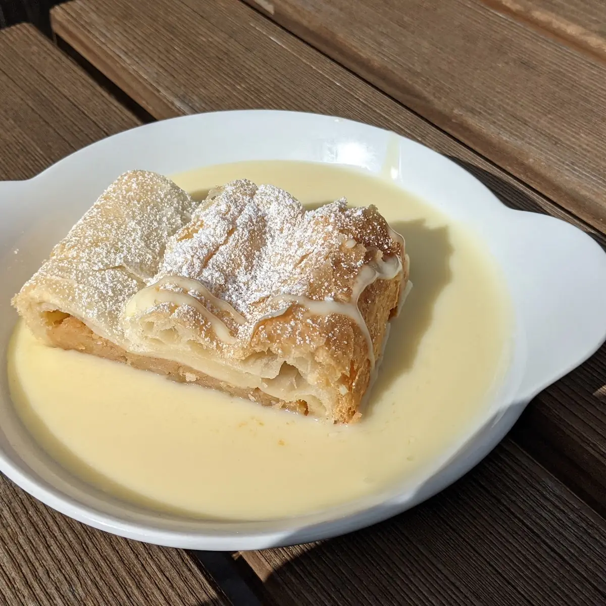 Strudel Con Crema Alla Vaniglia