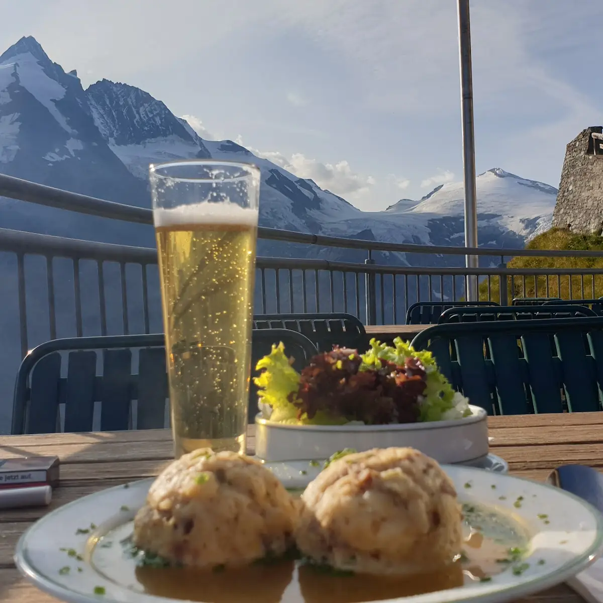 Tiroler Knödelsuppe