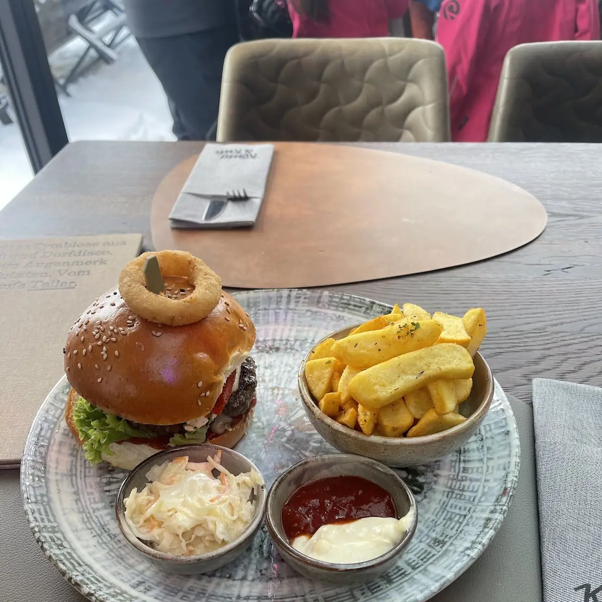 Scharf Und Kuh Burger