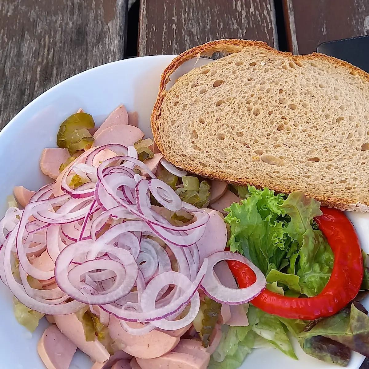 Wurstsalat Mit Brot