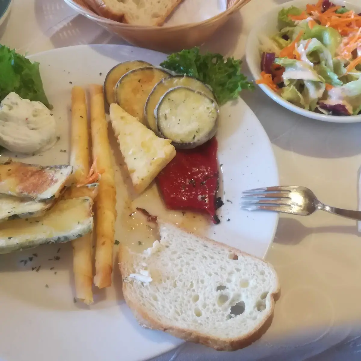 Warmer Vorspeisenteller Mit Extrasalat