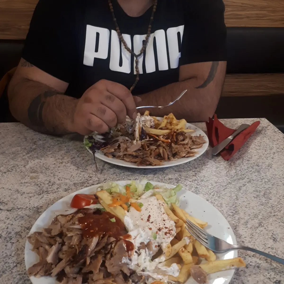 Kebab Teller Mit Pommes