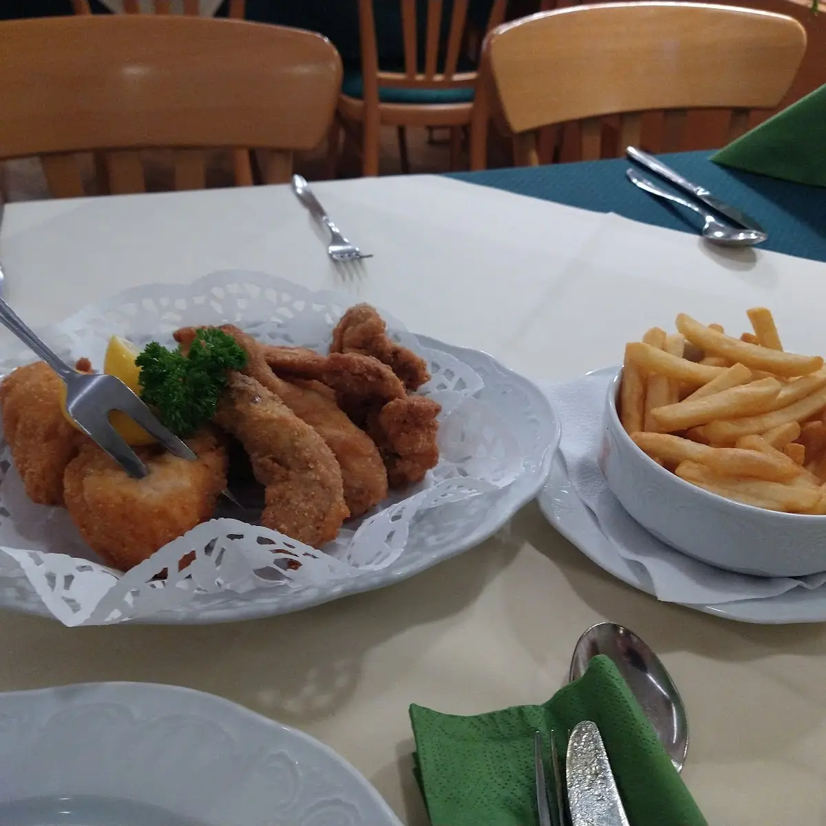 Backhendel Ohne Haut Mit Pommes Frites
