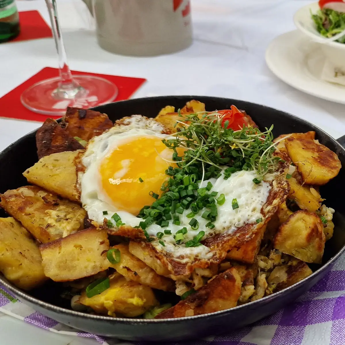 Geröstete Knödel Mit Ei