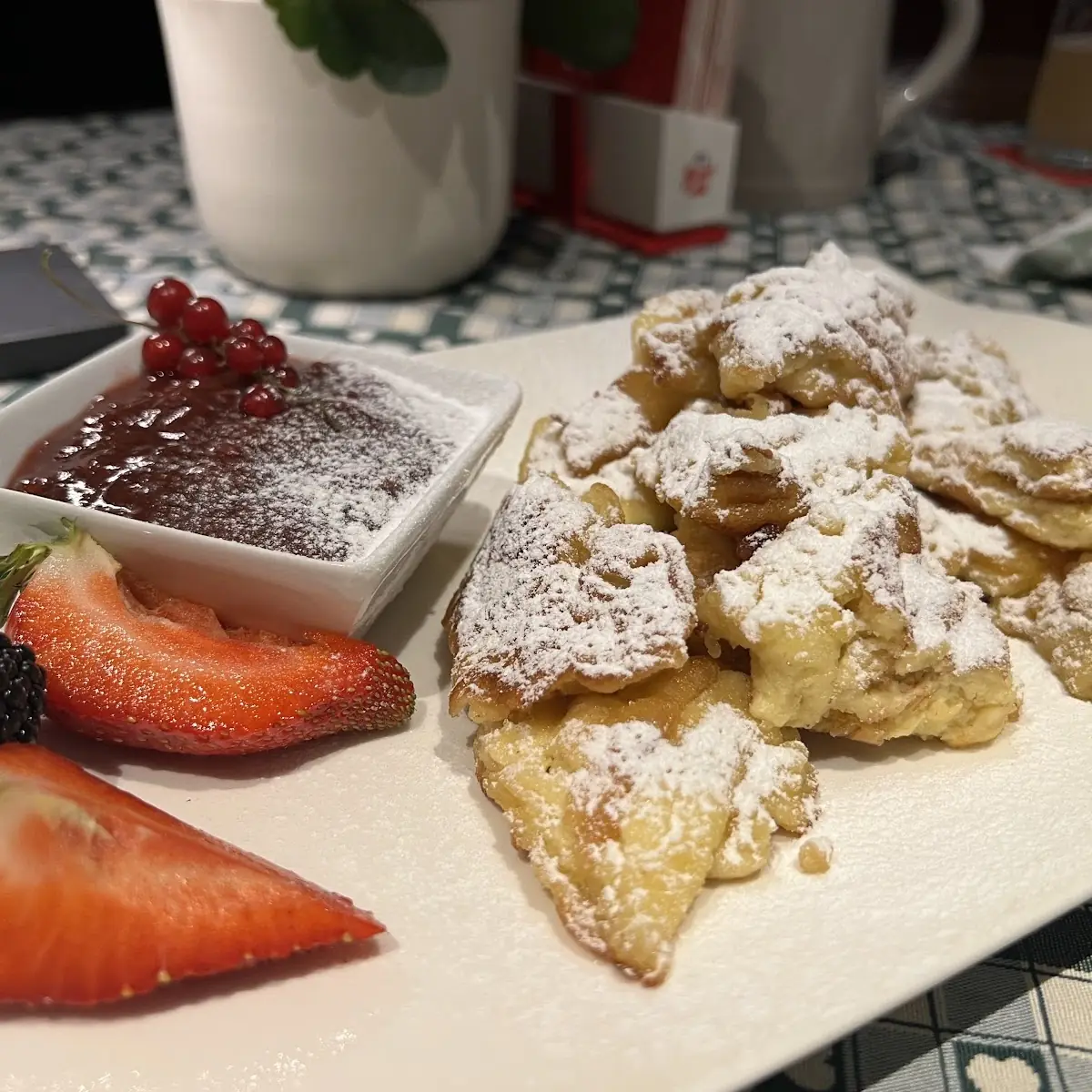 Hausgemachter Kaiserschmarrn