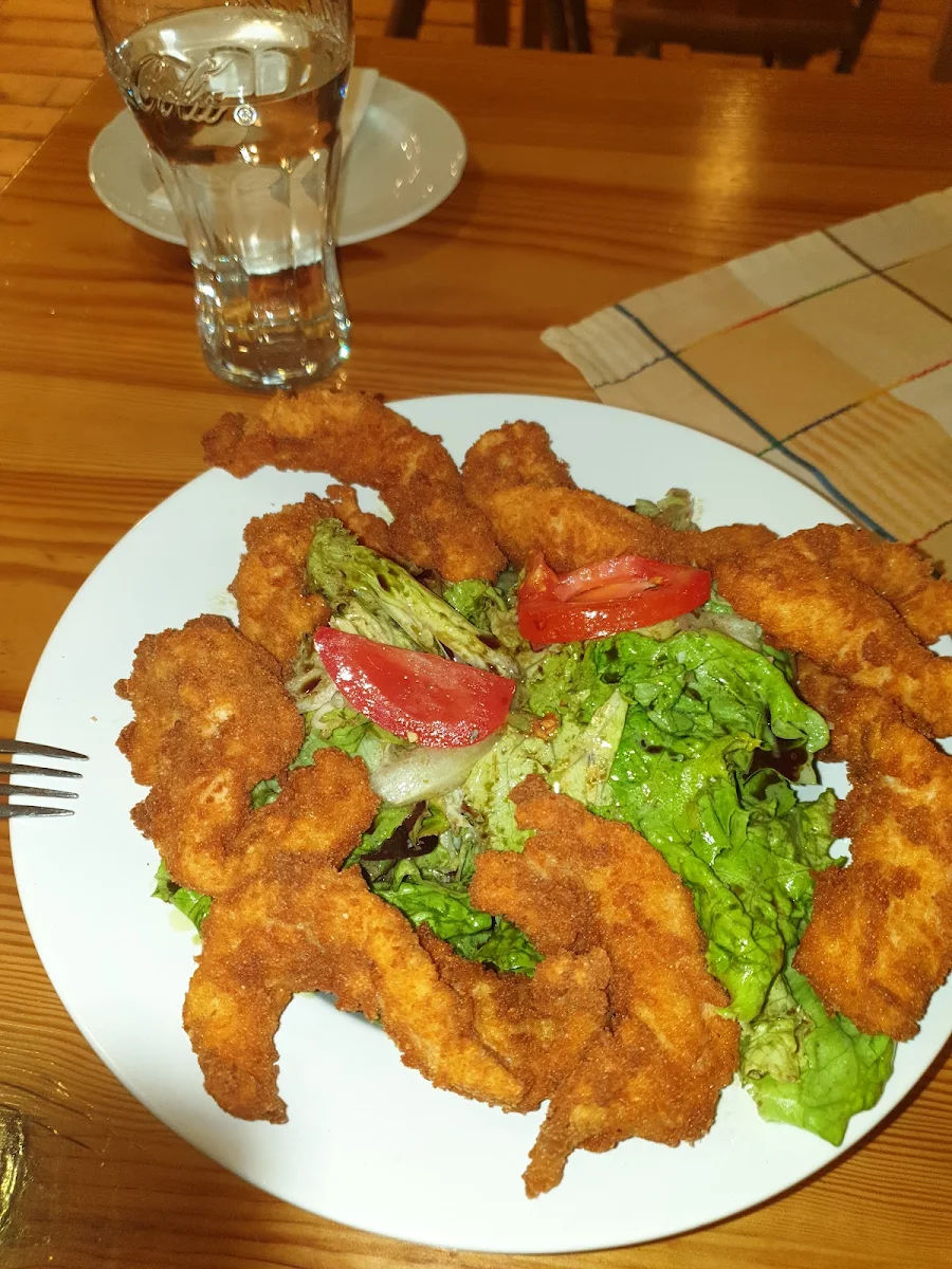 Steirischer Backhendelsalat