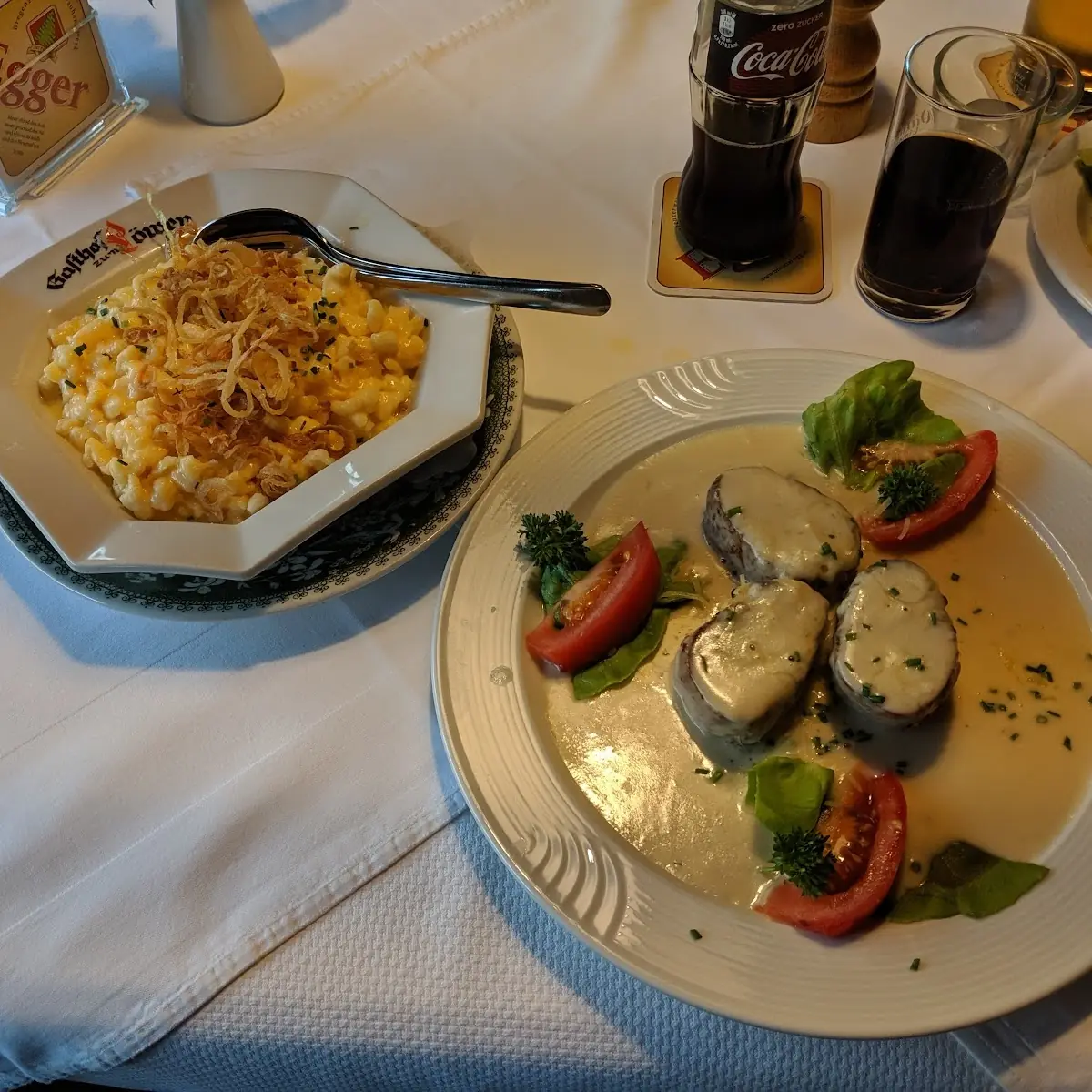 Schweinelende Mit Käsesoße Und Käsespätzle
