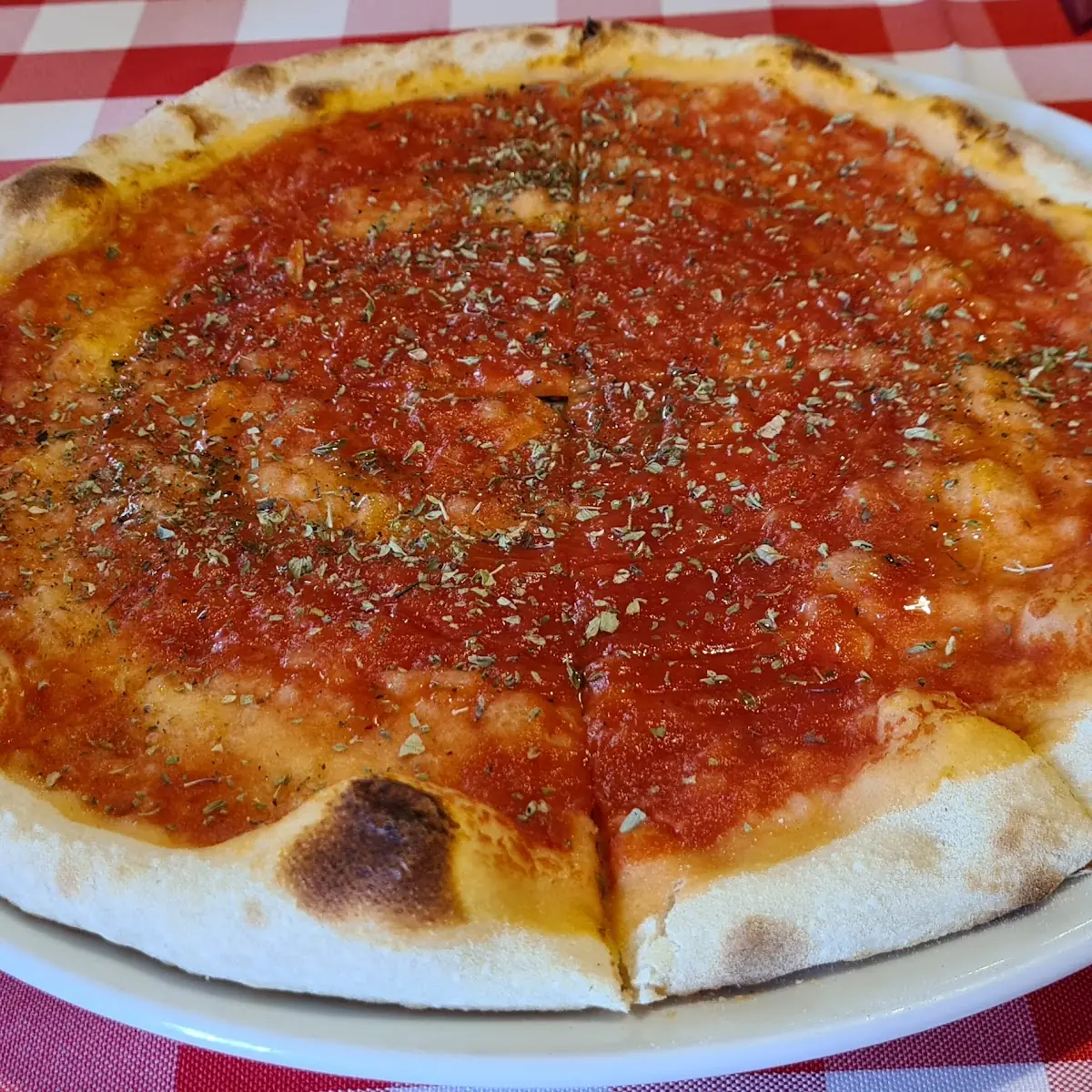 Pizza Mit Tomatensauce