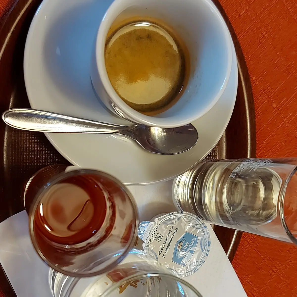 Espresso Und A Schnapserl