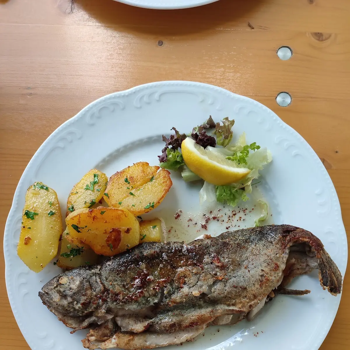 Forellenfilet Kulmer Grätenfrei Mit Bratkartoffeln