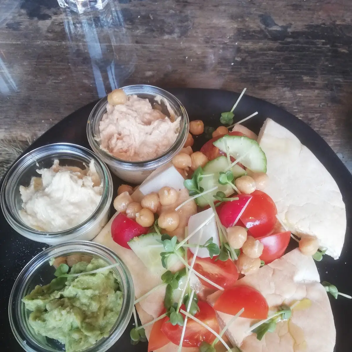 Hummus Plate