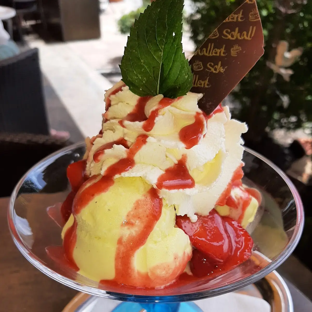Erdbeerbecher