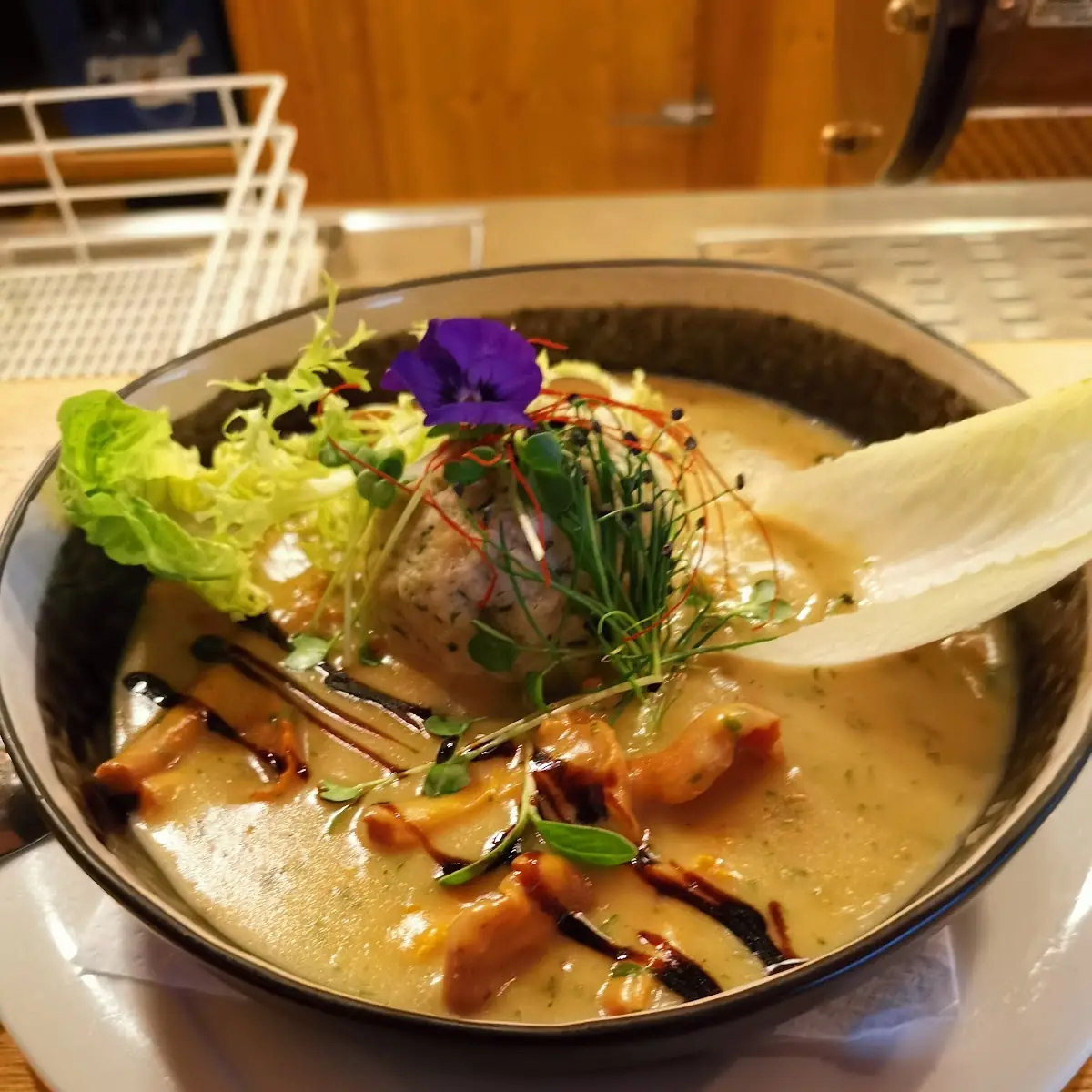 Eierschwammerl Rahmsauce Mit Knödel