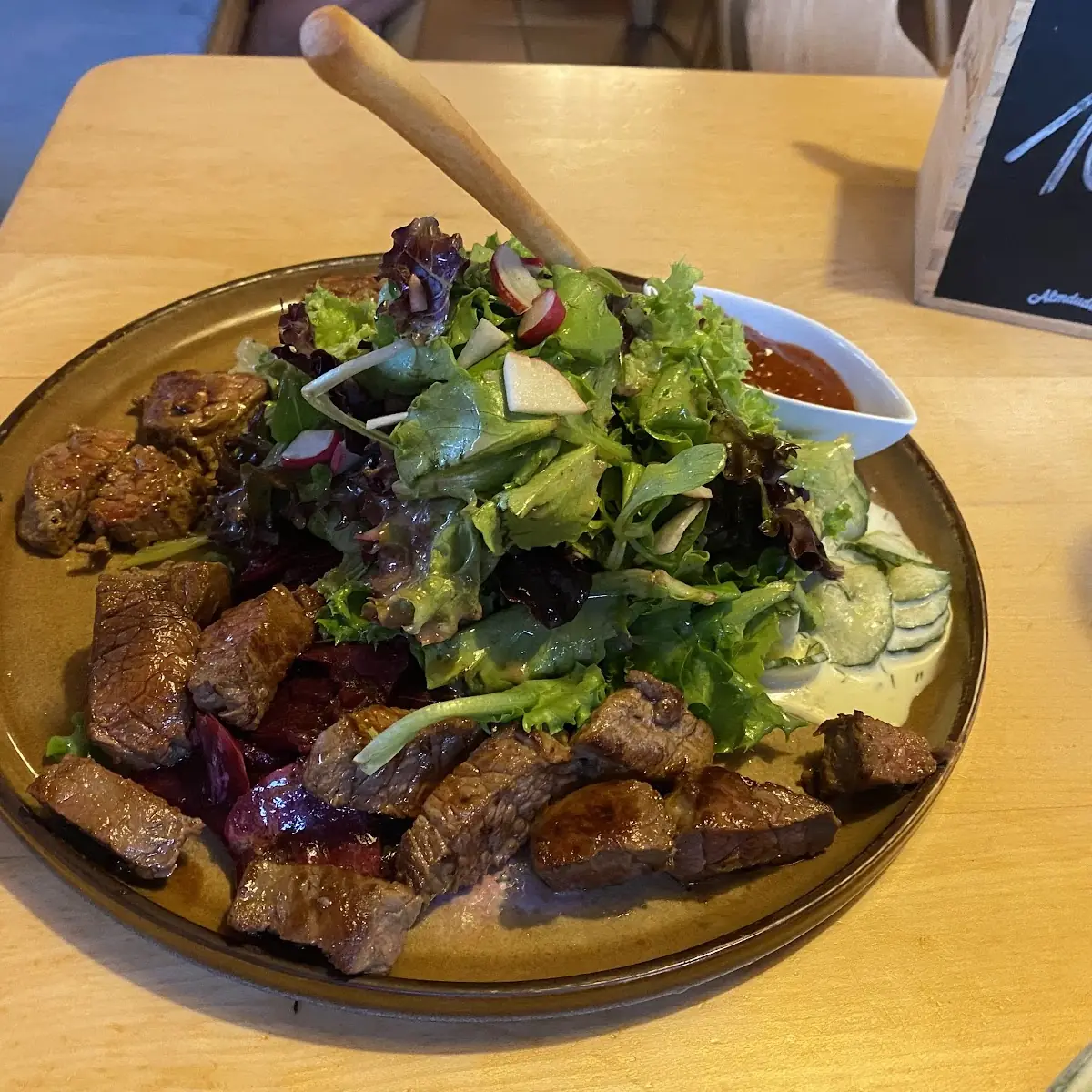 Salatteller Mit Rinderfilet