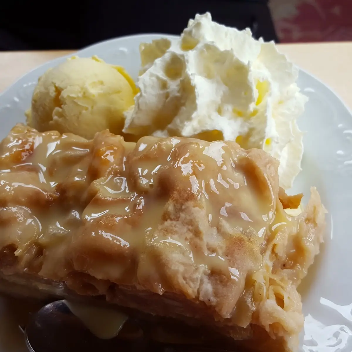Warmer Apfelstrudel Mit Vanilleeis