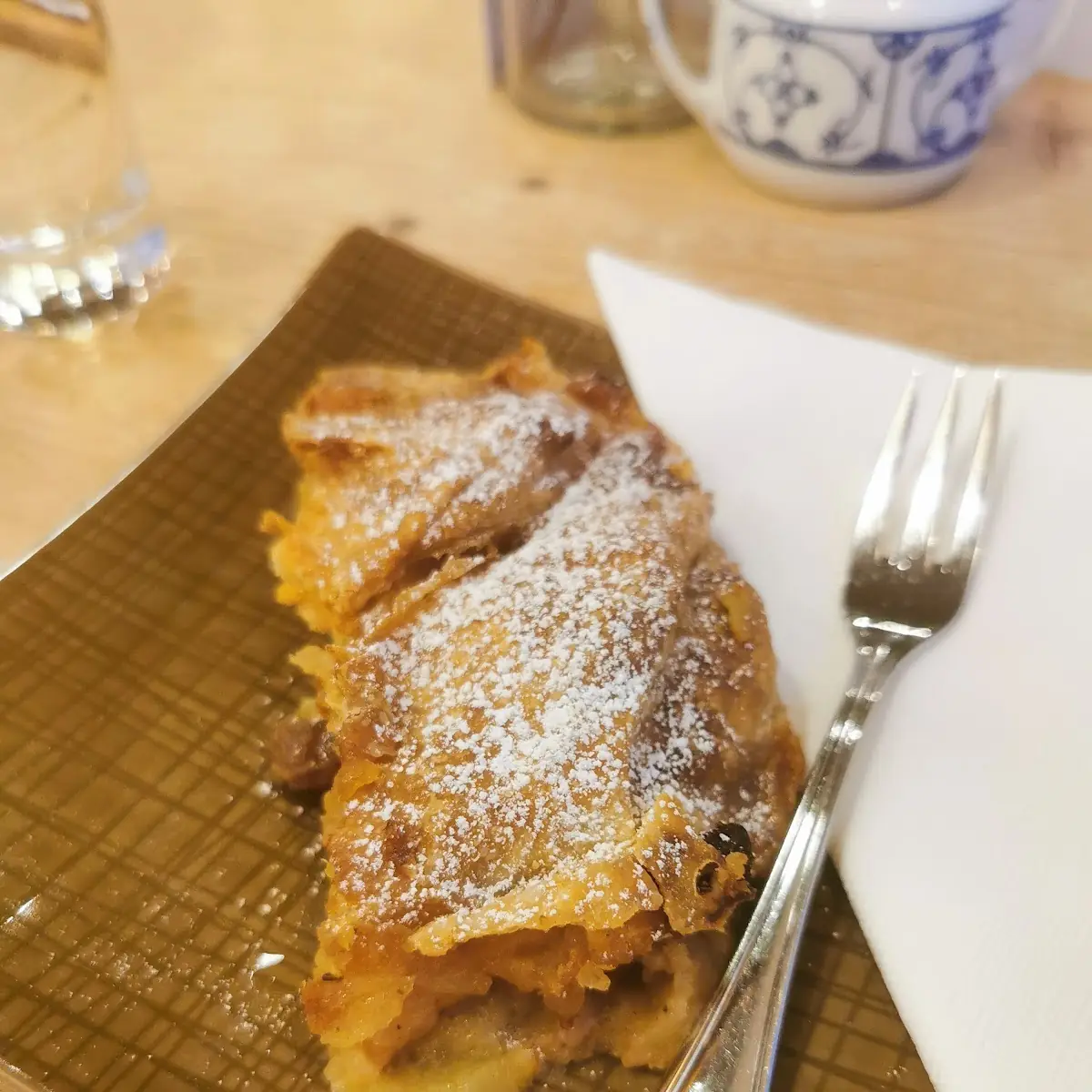 Apfelstrudel Mit Vanillesauce