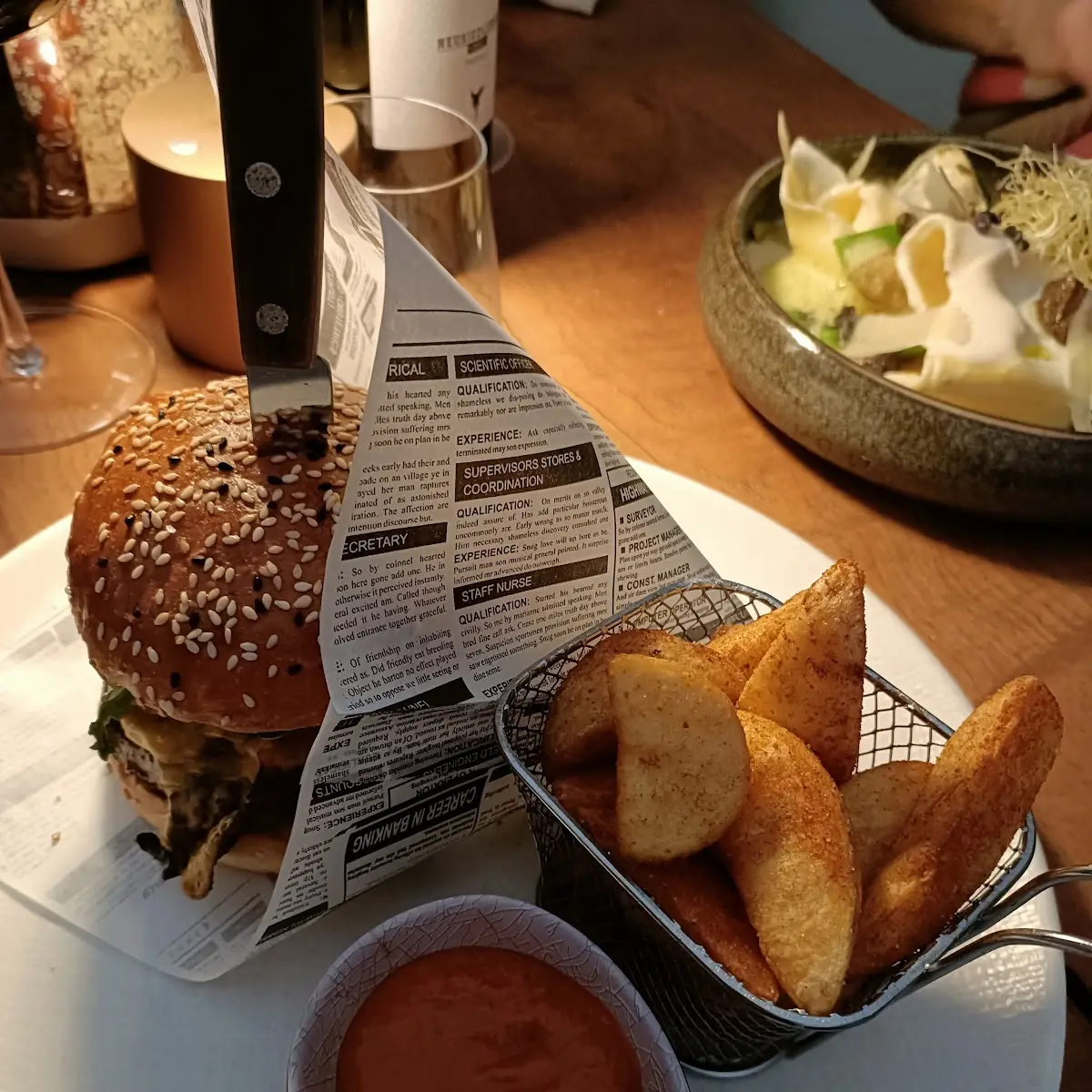 Beefburger Mit Kartoffelspalten