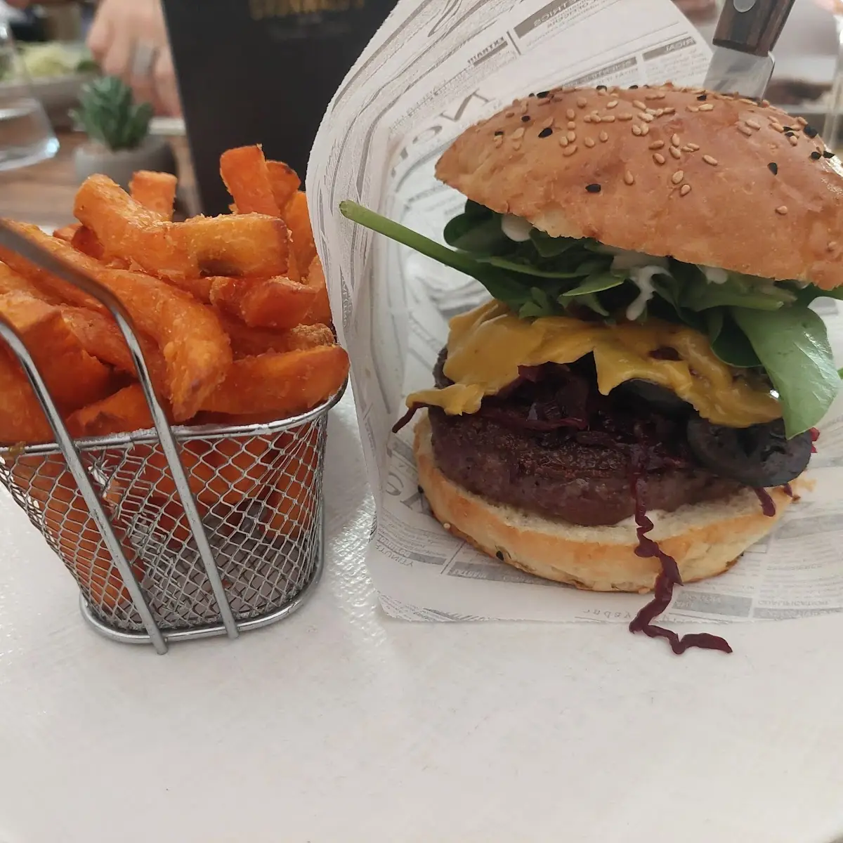 Rehburger Mit Süsskartoffelpommes