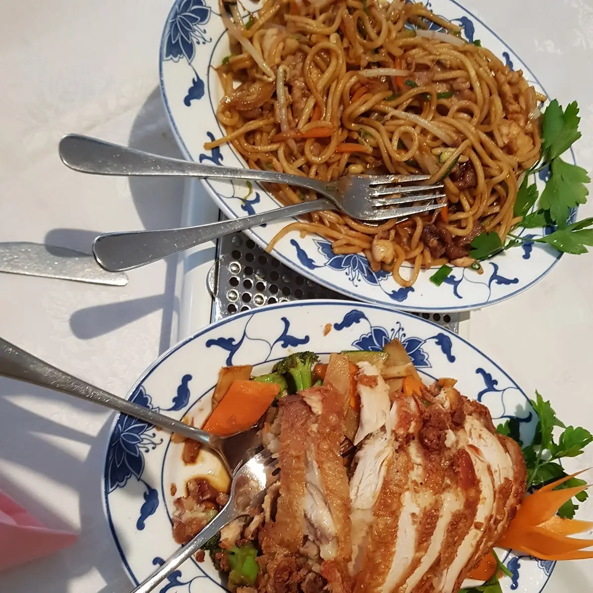 Knuspriges Hühnerfleisch Süßsauer
