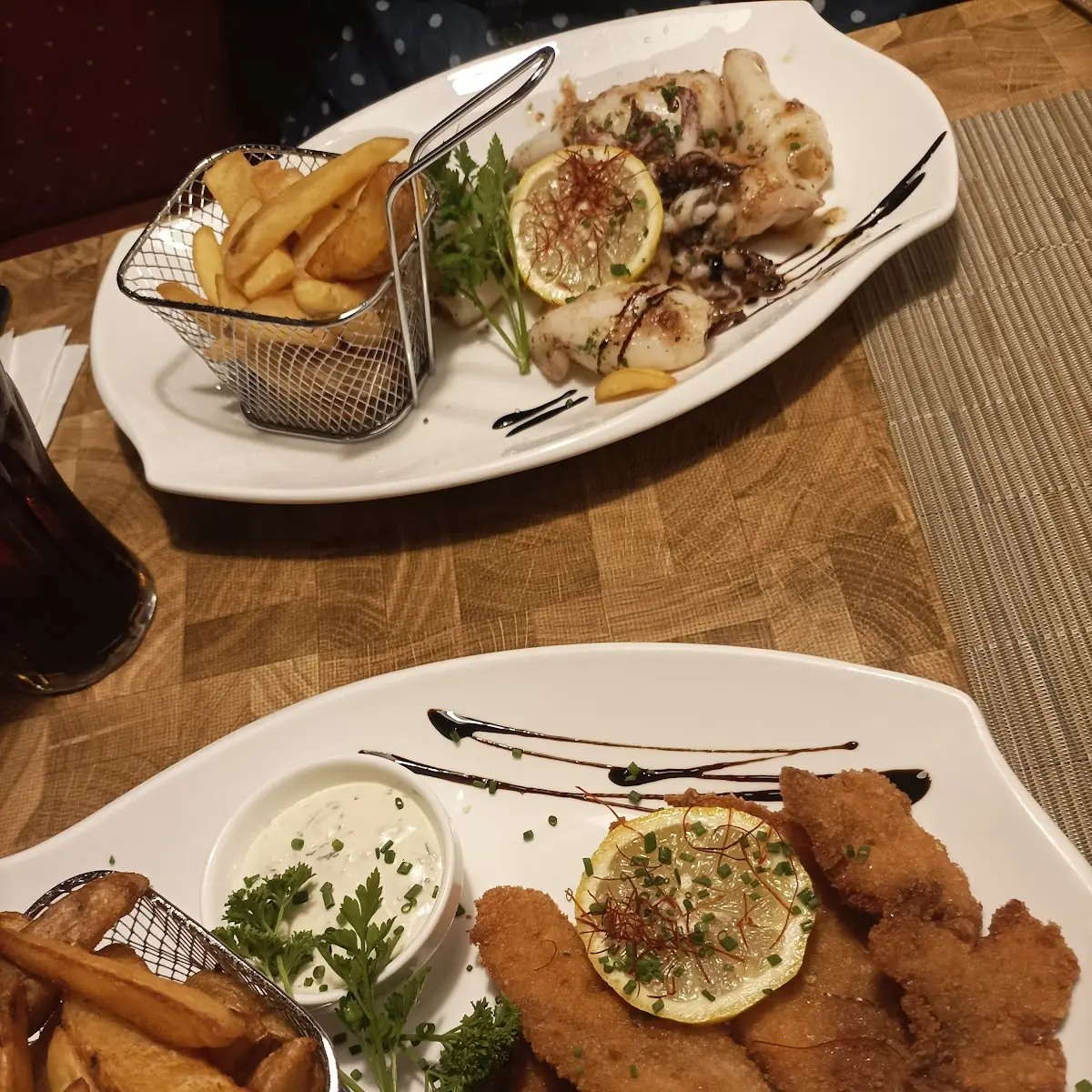 Calamari Und Gebackene Scholle 5