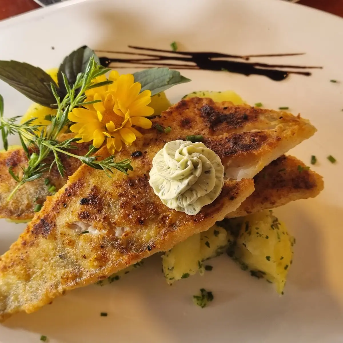 Zander Mit Petersilienkartoffeln