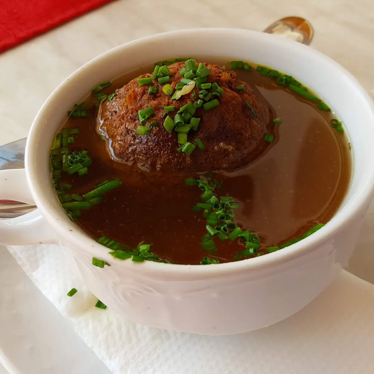 Leberknödelsuppe