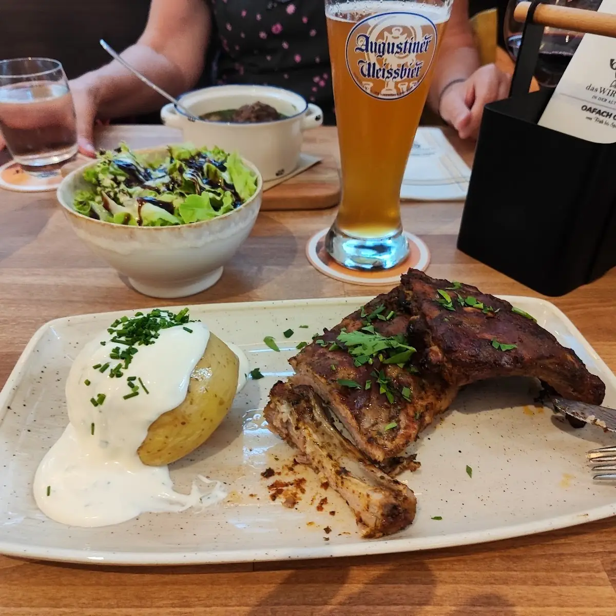 Ripperl Mit Ofenkartoffel
