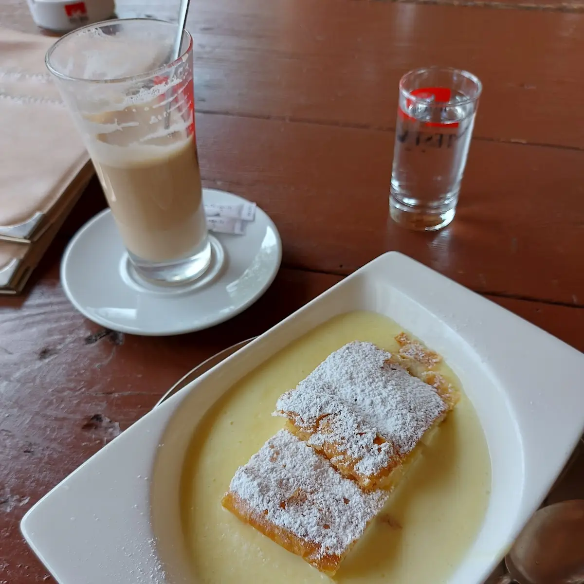 Topfenstrudel