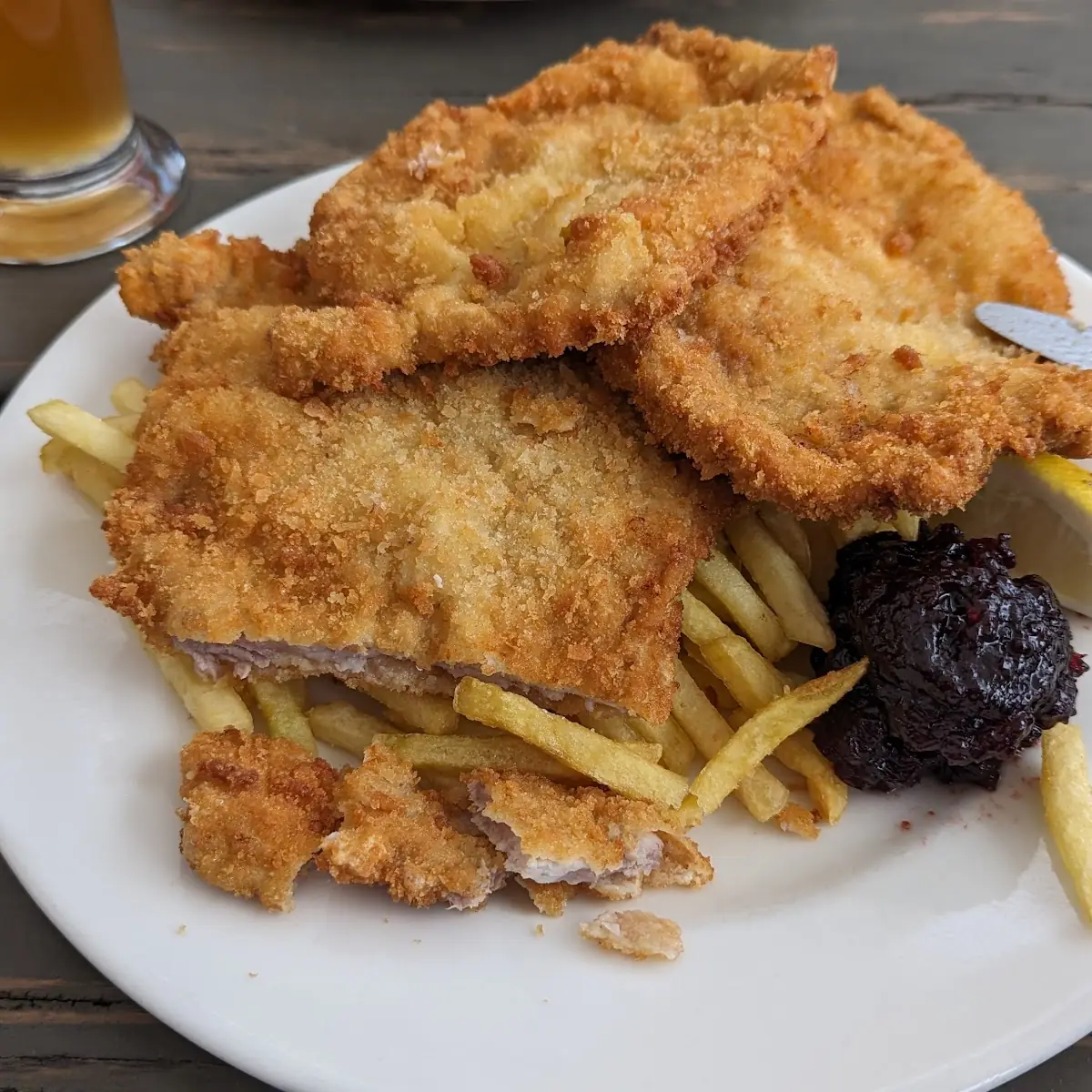 Wiener Schnitzel Mit Pommes Frites