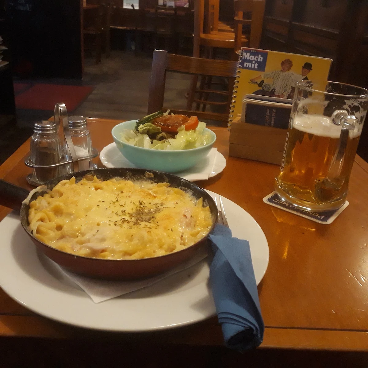 Schinken Käsespätzle Mit Gemischter Salat Sehr Gut