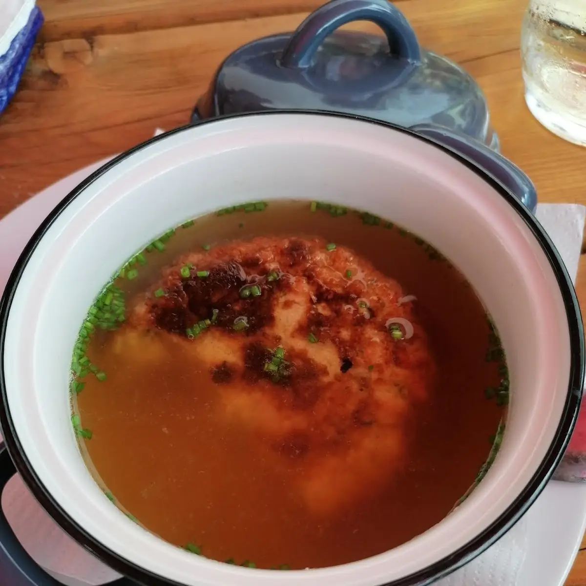 Rindsuppe Mit Kaspressknödel