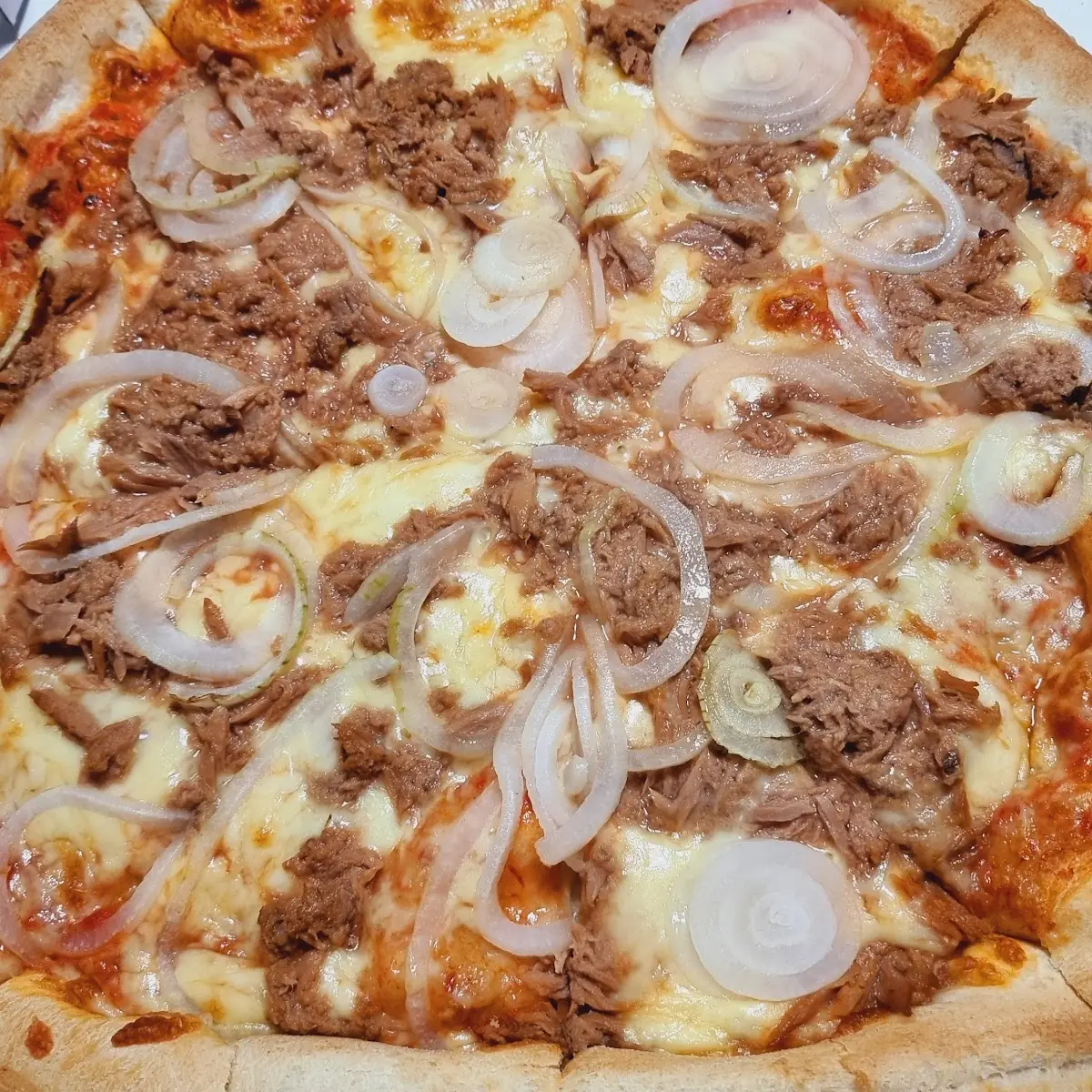 Pizza Tonno