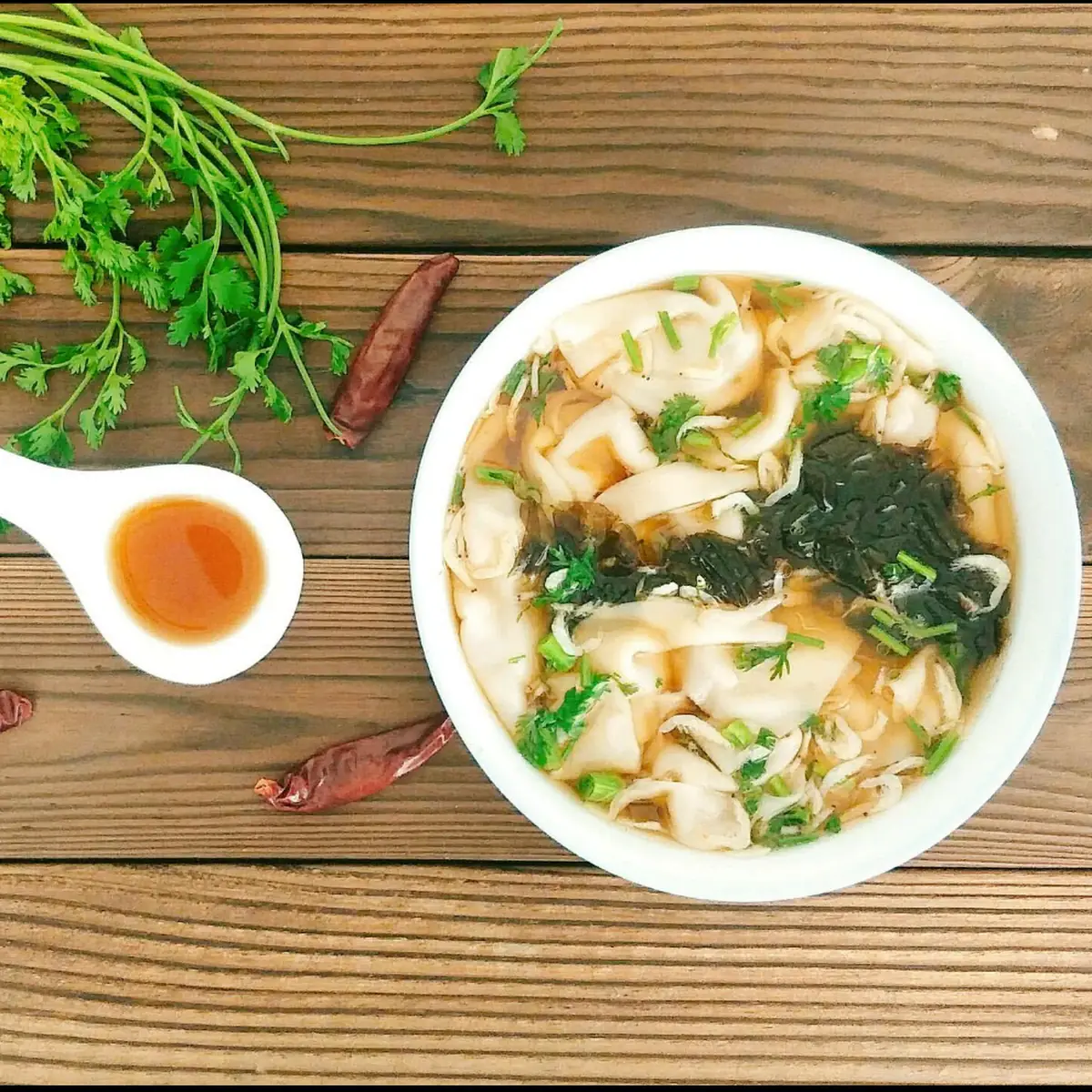 Wantan Nudelsuppe