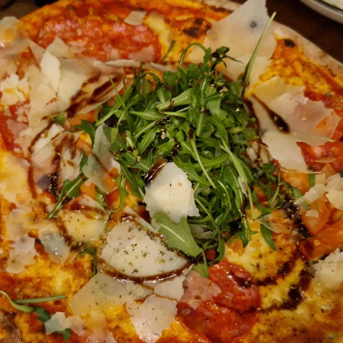 Pizza Mit Rucola Und Gorgonzola