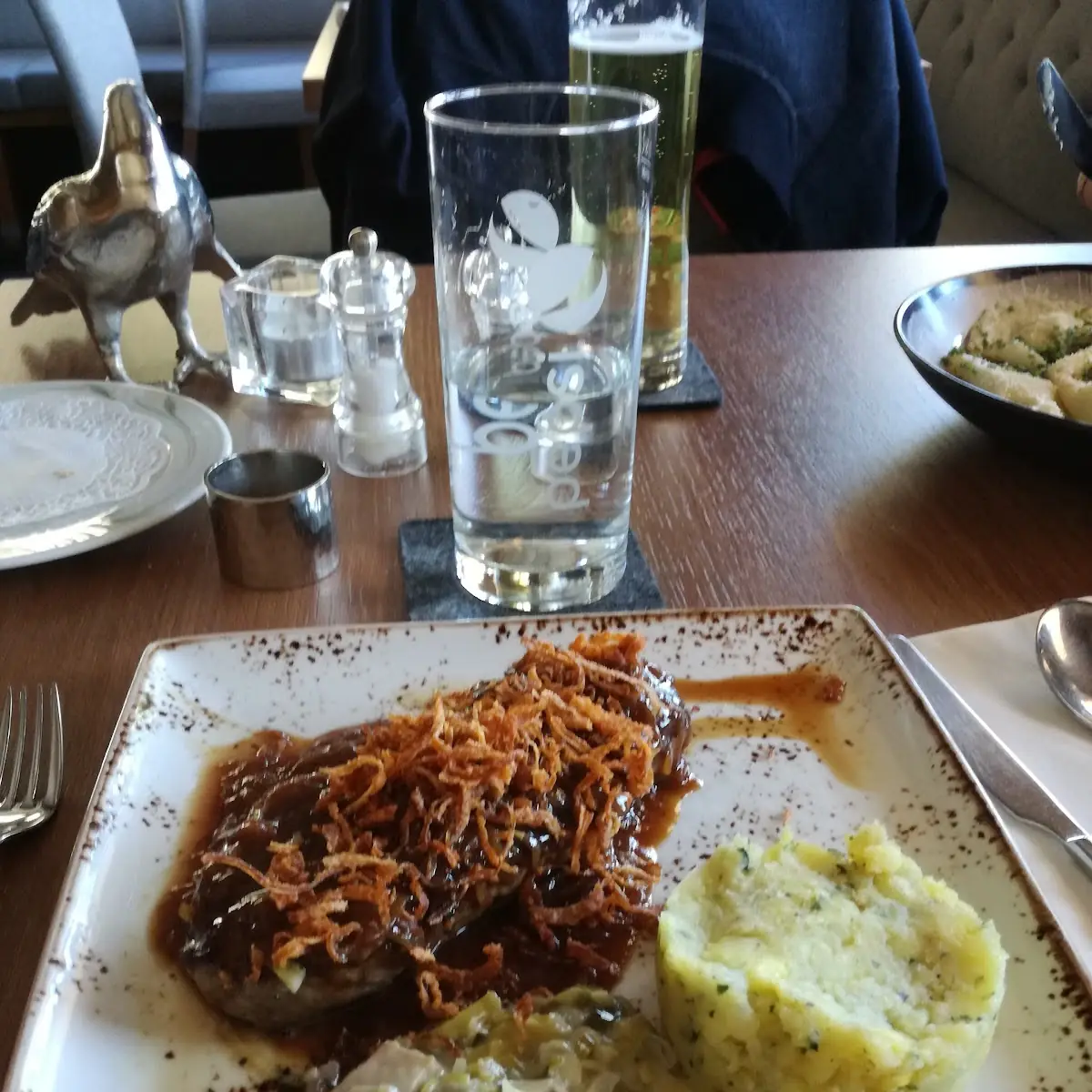 Zwiebelrostbraten Mit Kartoffelstampf