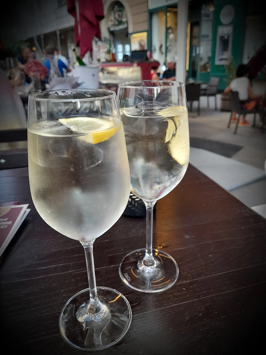 Weißer Spritzer
