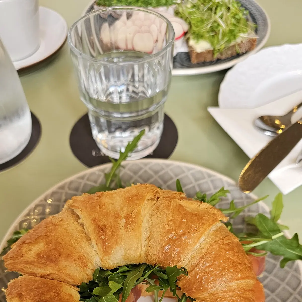Croissants Mit Räucherlachs