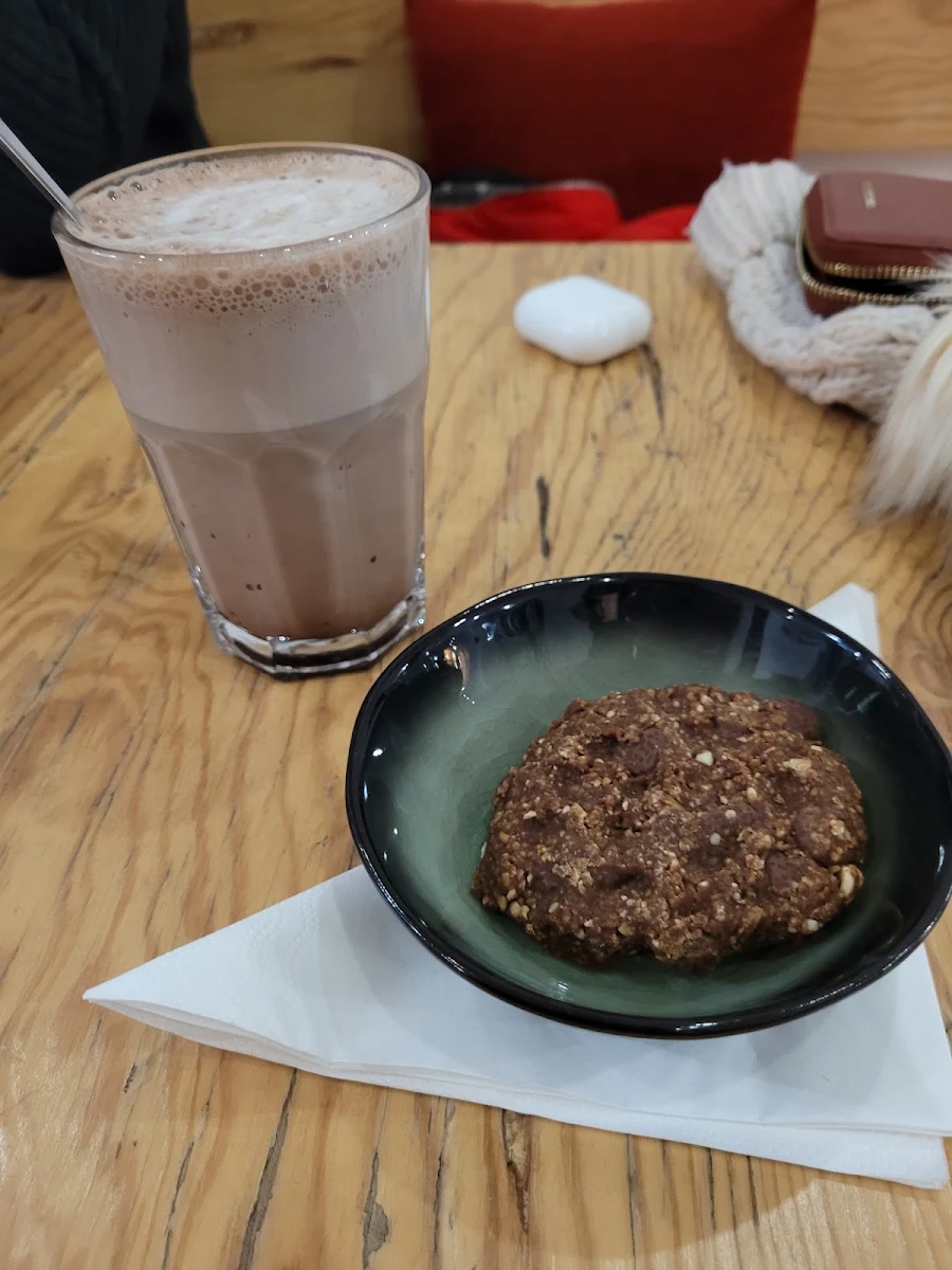 Hit Chocolate and Cookie