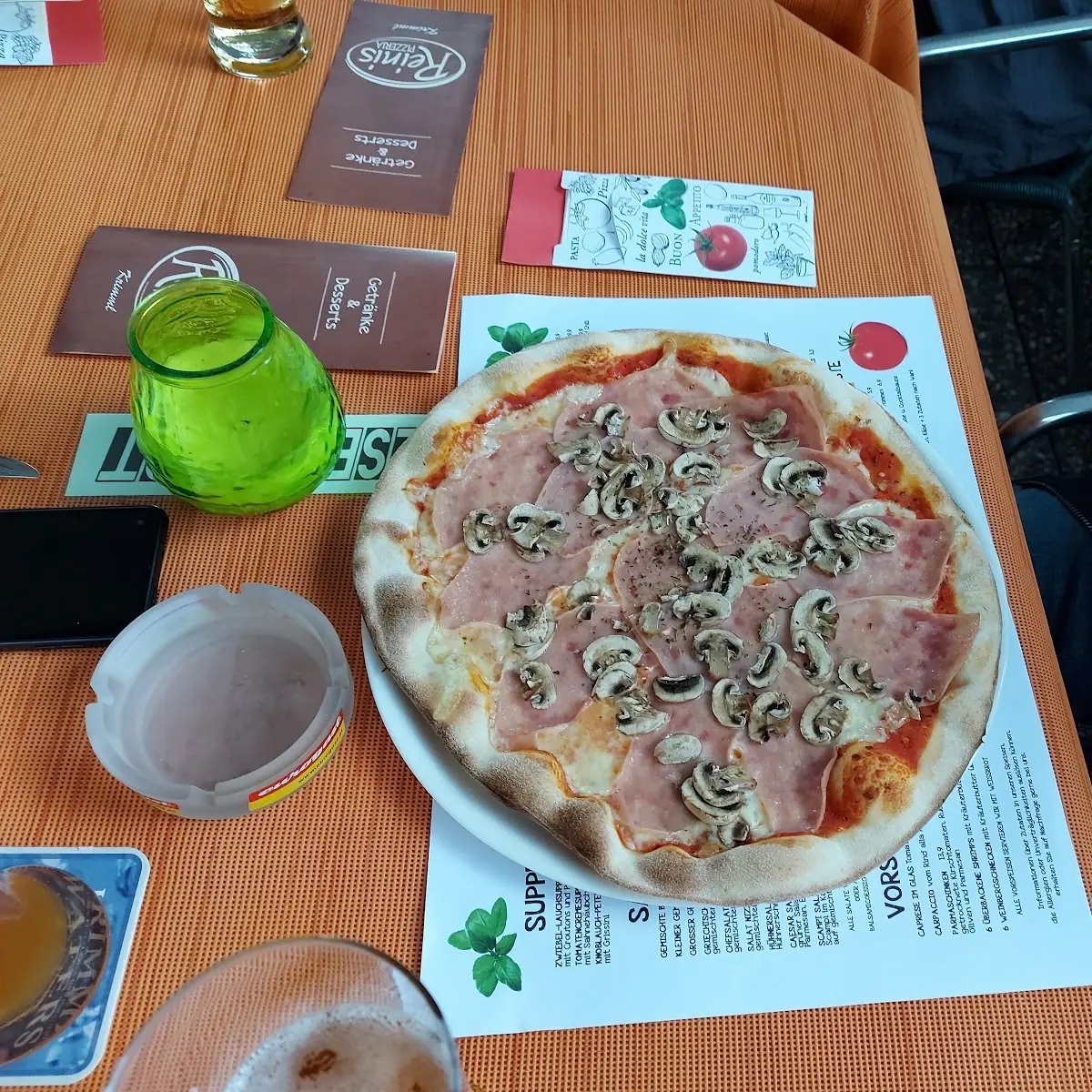 Pizza Schinken Pilze