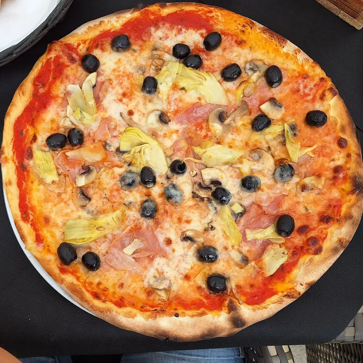 Pizza Capricciosa