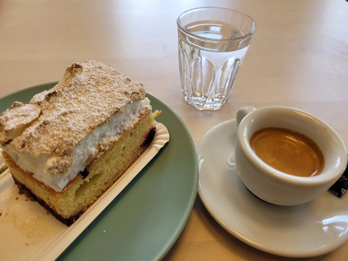 Tageskuchen Und Espresso
