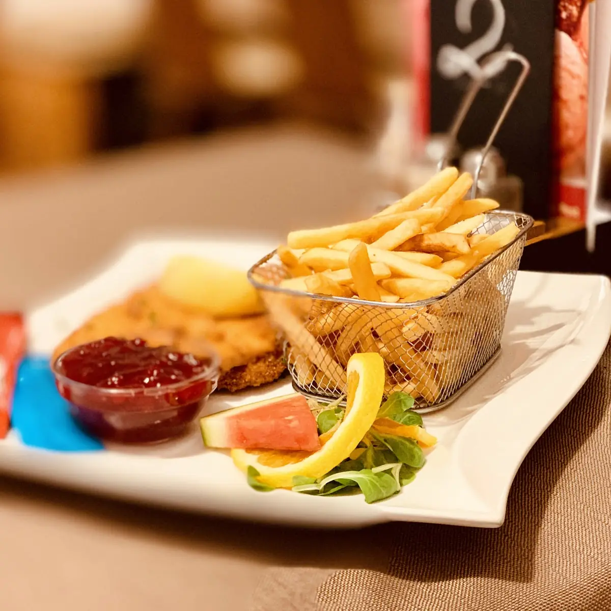Dazu Pommes Frites